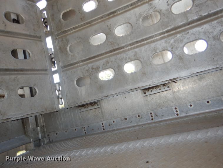 image for item DG4931 1995 Wilson PSDCL-302 livestock trailer