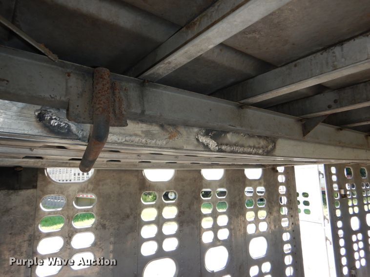 image for item DG4931 1995 Wilson PSDCL-302 livestock trailer