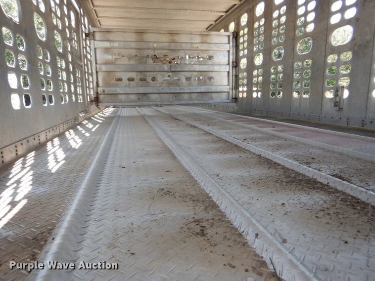 image for item DG4931 1995 Wilson PSDCL-302 livestock trailer