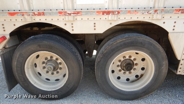 image for item DG4931 1995 Wilson PSDCL-302 livestock trailer