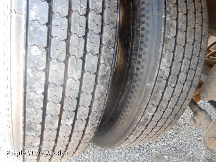 image for item DG4931 1995 Wilson PSDCL-302 livestock trailer