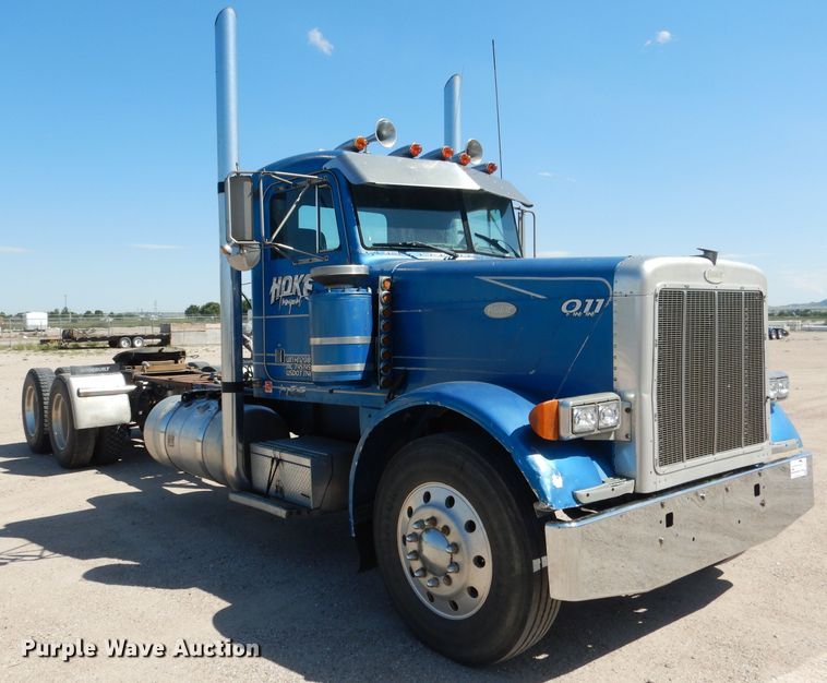 image for item DG5819 1987 Peterbilt 379 semi truck