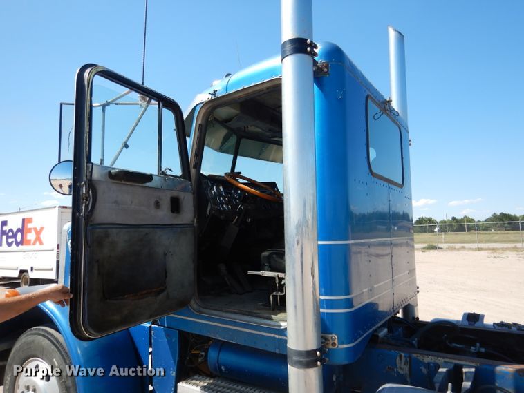 image for item DG5819 1987 Peterbilt 379 semi truck