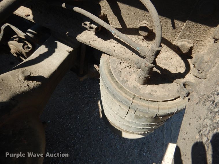 image for item DG5819 1987 Peterbilt 379 semi truck