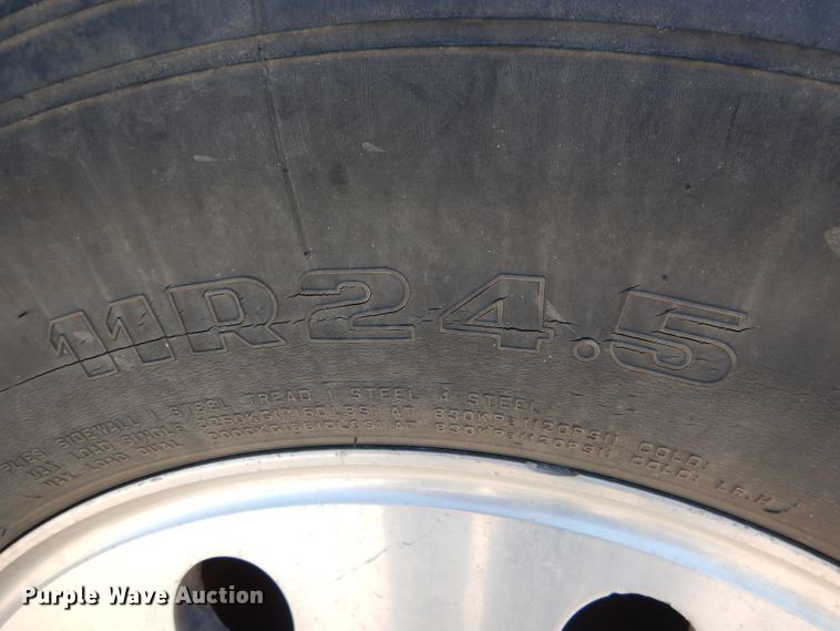 image for item DG5819 1987 Peterbilt 379 semi truck