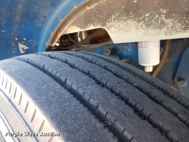 image for item DG5819 1987 Peterbilt 379 semi truck