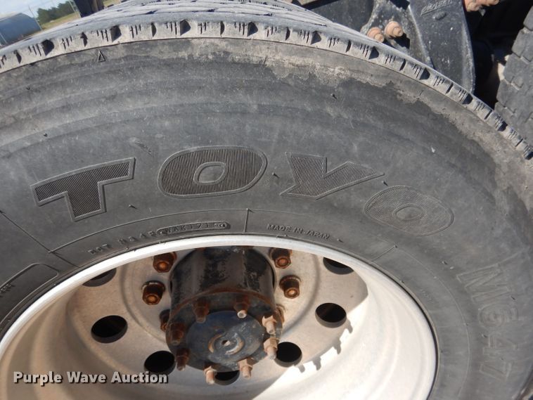 image for item DG5819 1987 Peterbilt 379 semi truck