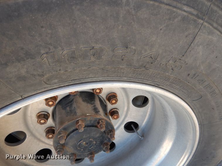 image for item DG5819 1987 Peterbilt 379 semi truck