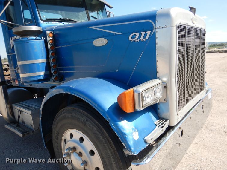 image for item DG5819 1987 Peterbilt 379 semi truck