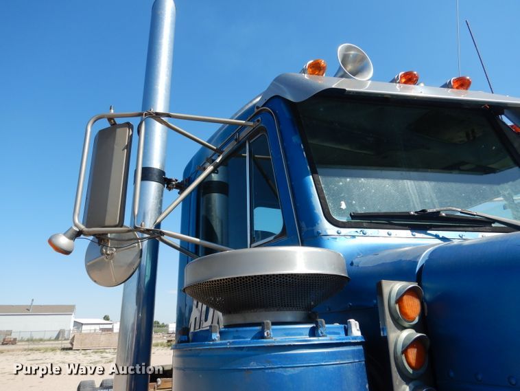 image for item DG5819 1987 Peterbilt 379 semi truck