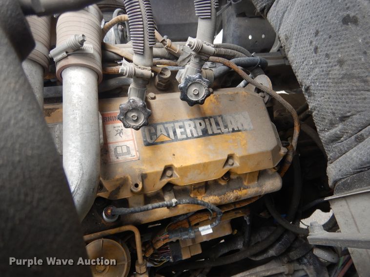 image for item DG5820 1998 Ford L8513 truck cab and chassis