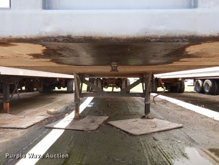 image for item DH0306 1996 Fruehauf FB9-NT2-48W dry van trailer