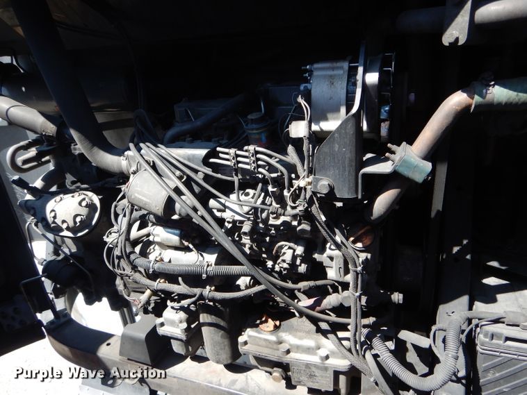 image for item DH6105 2011 Wabash refrigerated van trailer