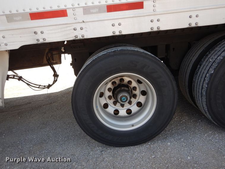 image for item DH6105 2011 Wabash refrigerated van trailer