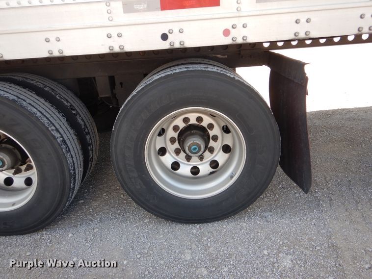 image for item DH6105 2011 Wabash refrigerated van trailer