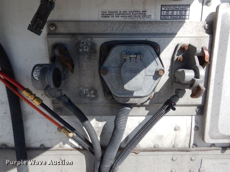 image for item DH6121 2005 Utility refrigerated van trailer