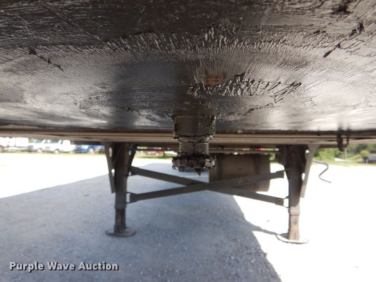 image for item DH6121 2005 Utility refrigerated van trailer