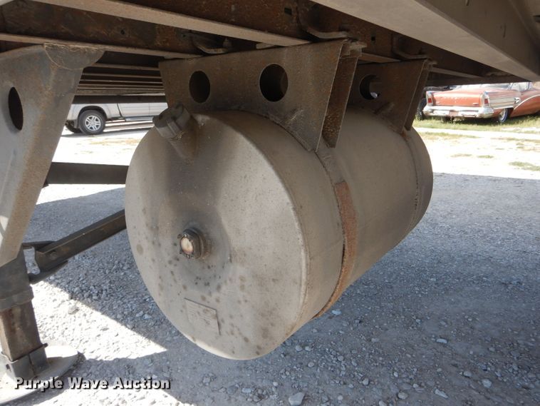 image for item DH6121 2005 Utility refrigerated van trailer