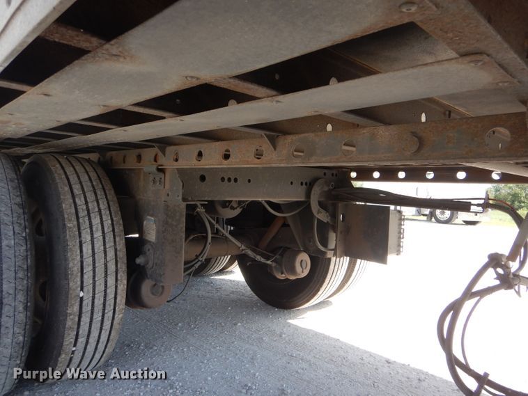 image for item DH6121 2005 Utility refrigerated van trailer