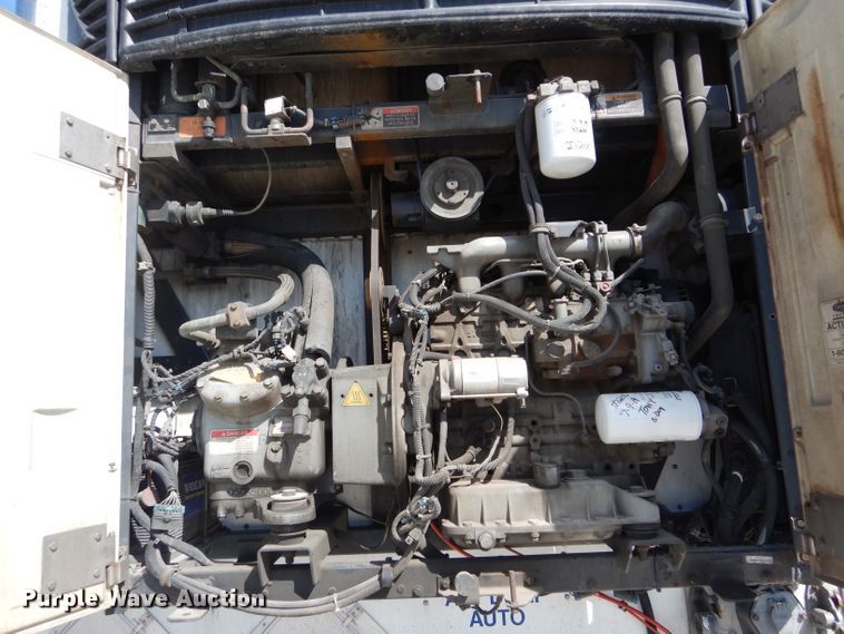 image for item DH6121 2005 Utility refrigerated van trailer