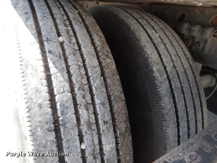 image for item DH6121 2005 Utility refrigerated van trailer