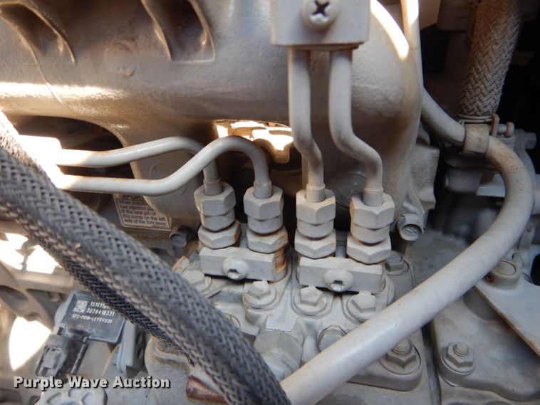 image for item DH6122 2016 Utility 3000R refrigerated van trailer