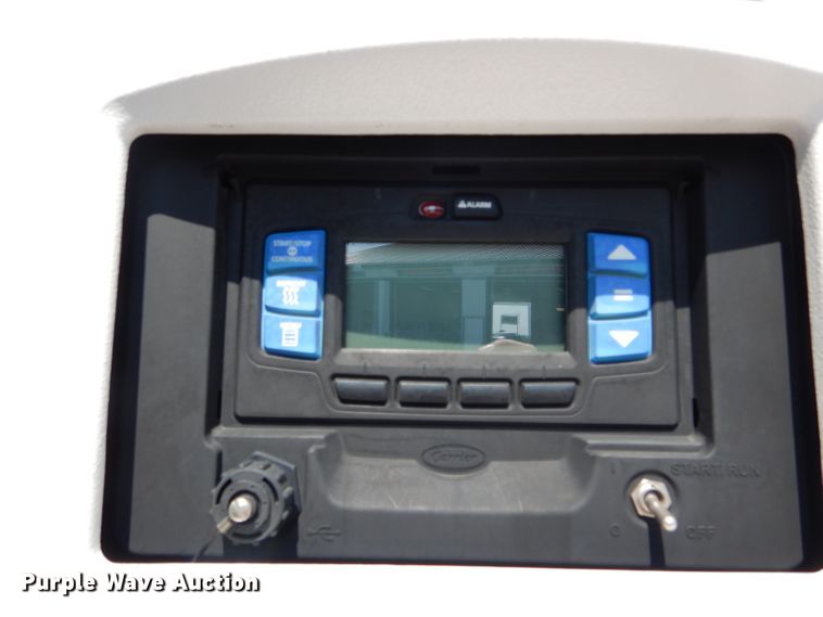 image for item DH6122 2016 Utility 3000R refrigerated van trailer