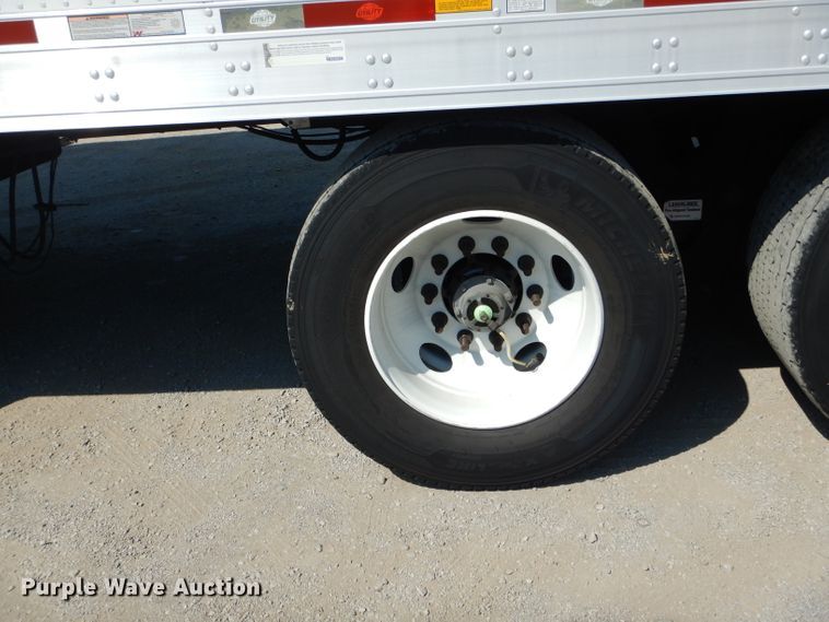 image for item DH6122 2016 Utility 3000R refrigerated van trailer