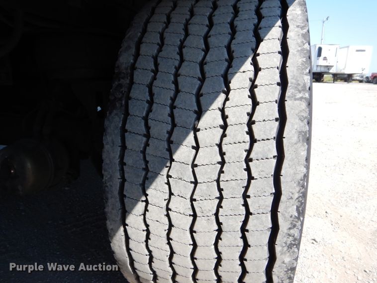 image for item DH6122 2016 Utility 3000R refrigerated van trailer