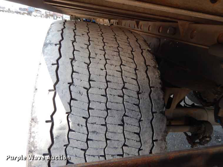 image for item DH6122 2016 Utility 3000R refrigerated van trailer