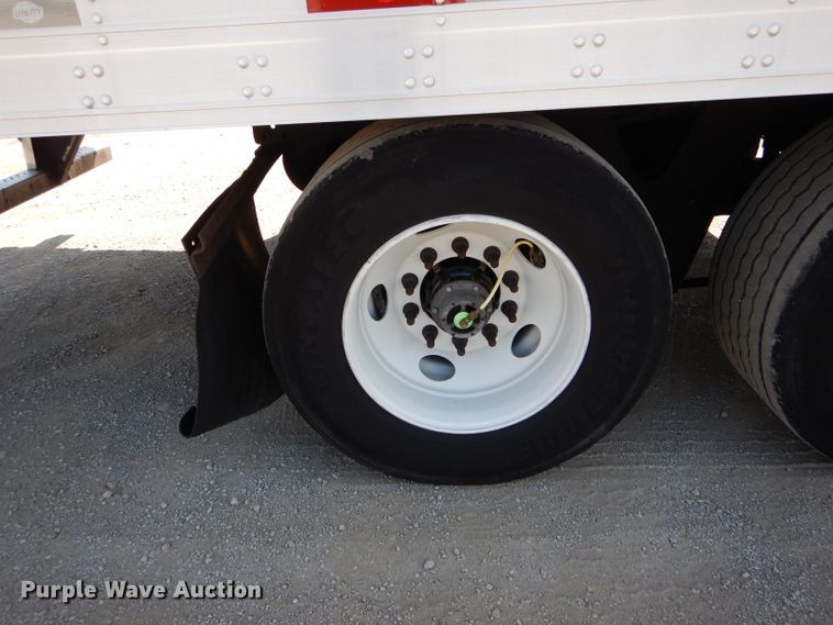 image for item DH6122 2016 Utility 3000R refrigerated van trailer