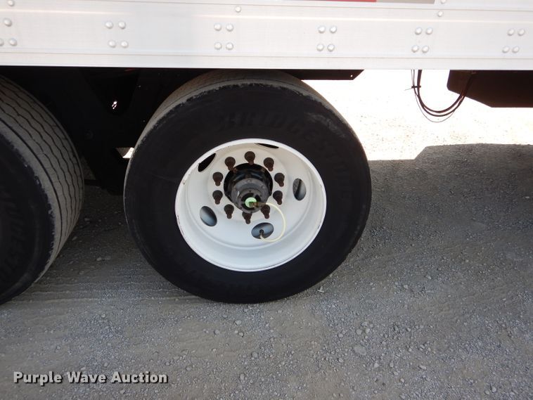 image for item DH6122 2016 Utility 3000R refrigerated van trailer