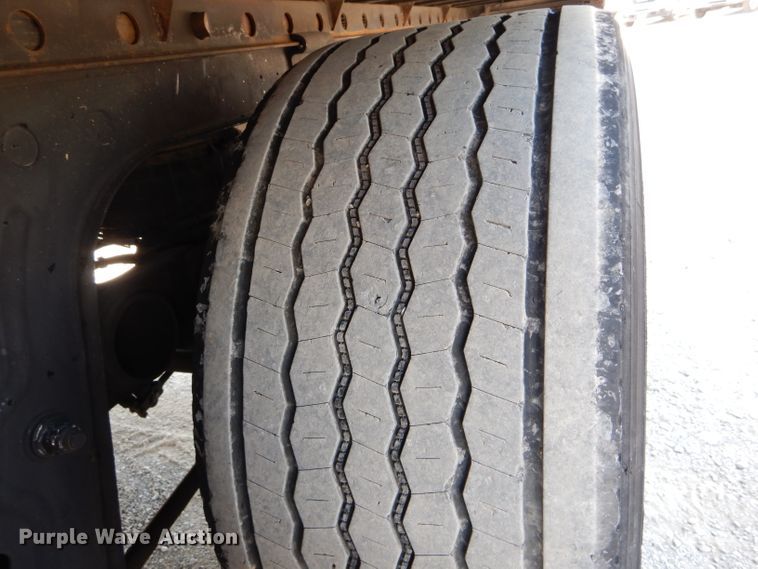 image for item DH6122 2016 Utility 3000R refrigerated van trailer