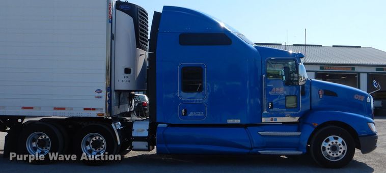 image for item DH6123 2016 Kenworth T660 semi truck