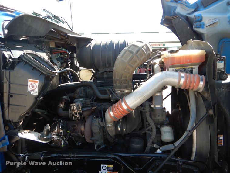 image for item DH6123 2016 Kenworth T660 semi truck