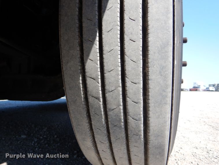 image for item DH6123 2016 Kenworth T660 semi truck