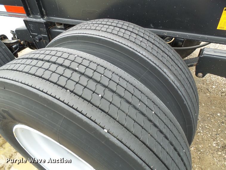 image for item DI0607 2009 Hyundai CGN403-516 flatbed trailer