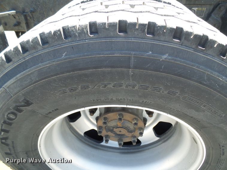 image for item DI0620 2016 Kenworth T660 semi truck