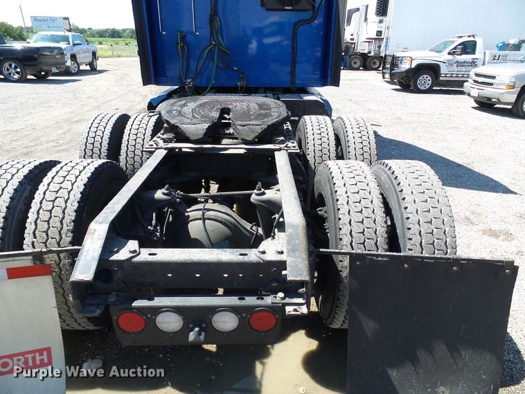 image for item DI0620 2016 Kenworth T660 semi truck