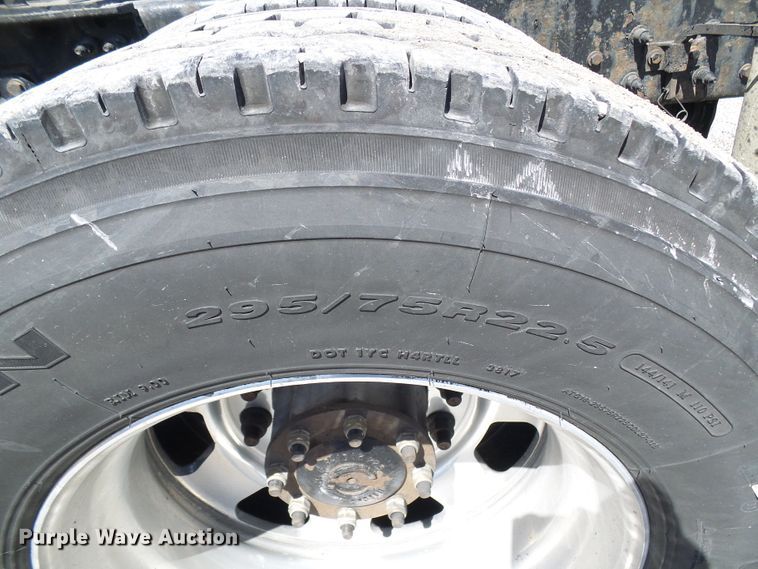 image for item DI0620 2016 Kenworth T660 semi truck