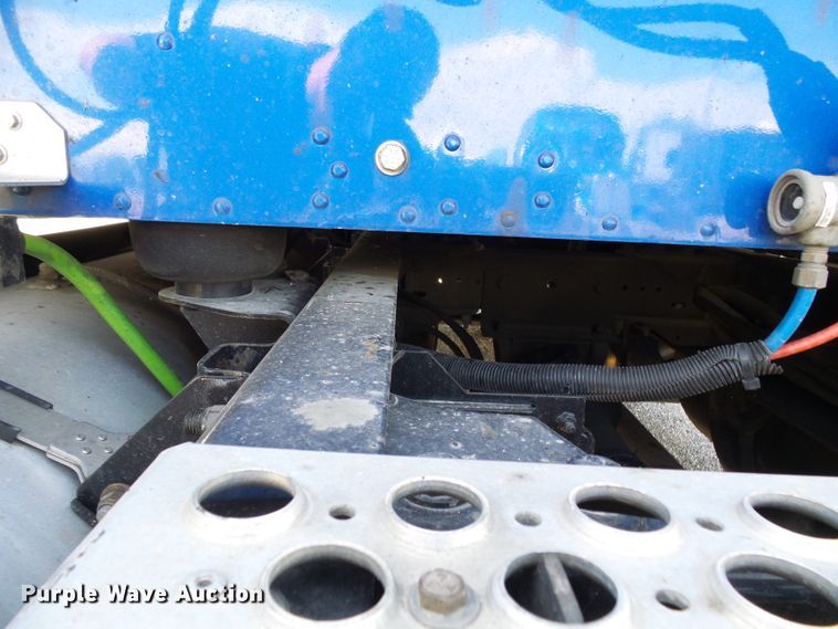 image for item DI0620 2016 Kenworth T660 semi truck