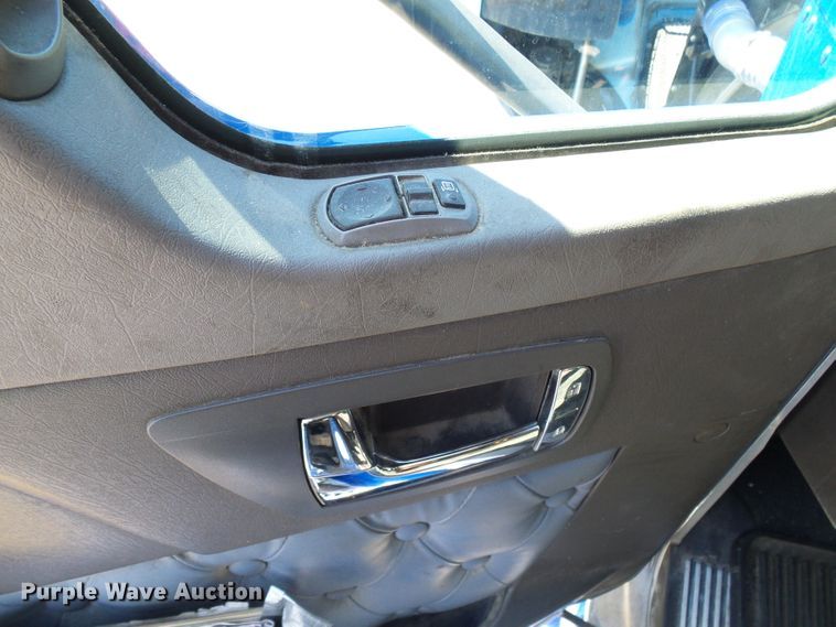 image for item DI0620 2016 Kenworth T660 semi truck