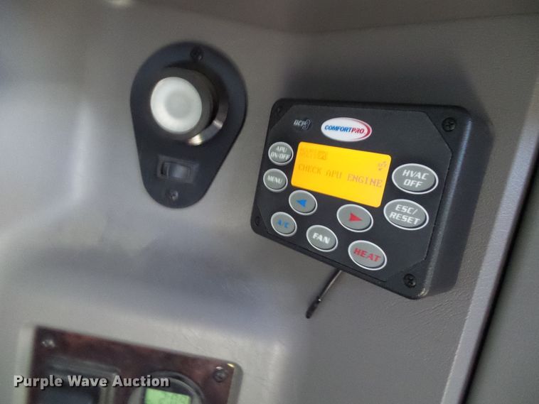 image for item DI0620 2016 Kenworth T660 semi truck