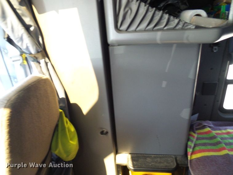 image for item DI0620 2016 Kenworth T660 semi truck