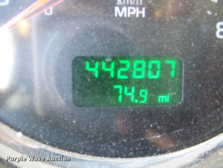 image for item DI0621 2015 Kenworth T660 semi truck