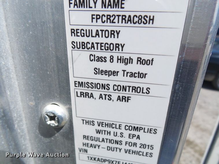 image for item DI0621 2015 Kenworth T660 semi truck