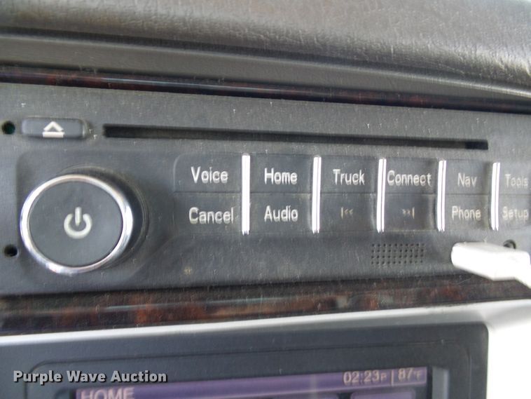 image for item DI0621 2015 Kenworth T660 semi truck