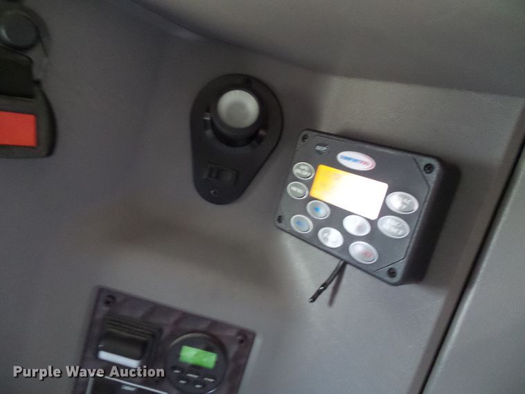 image for item DI0621 2015 Kenworth T660 semi truck