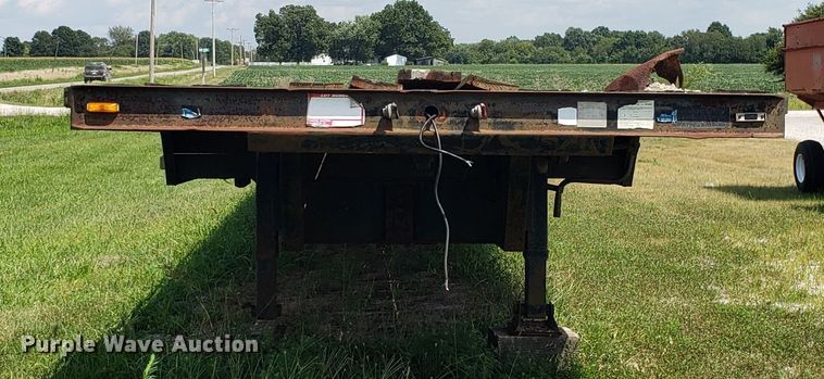 image for item ET9811 2001 Thibodeaux drop deck trailer