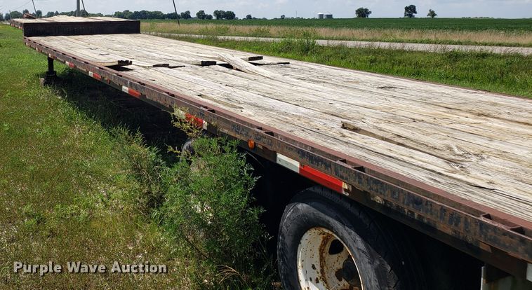image for item ET9811 2001 Thibodeaux drop deck trailer